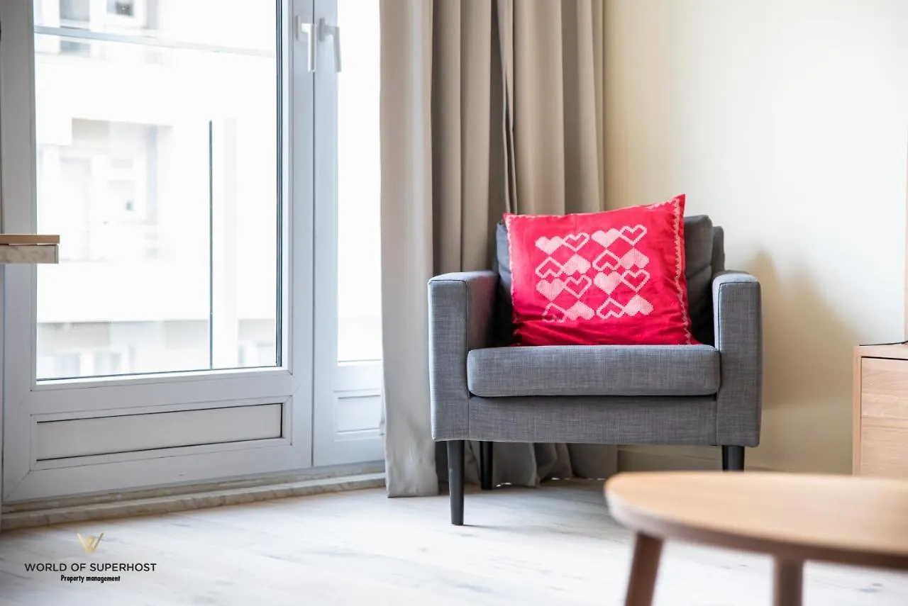 Helene, Appartement Vlakbij Het Strand 오스텐드 아파트
