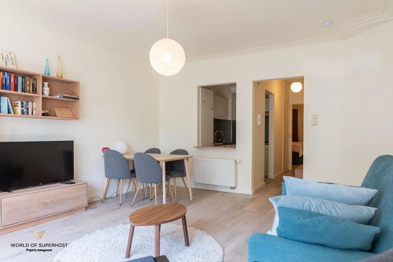 Helene, Appartement Vlakbij Het Strand 오스텐드 0*,